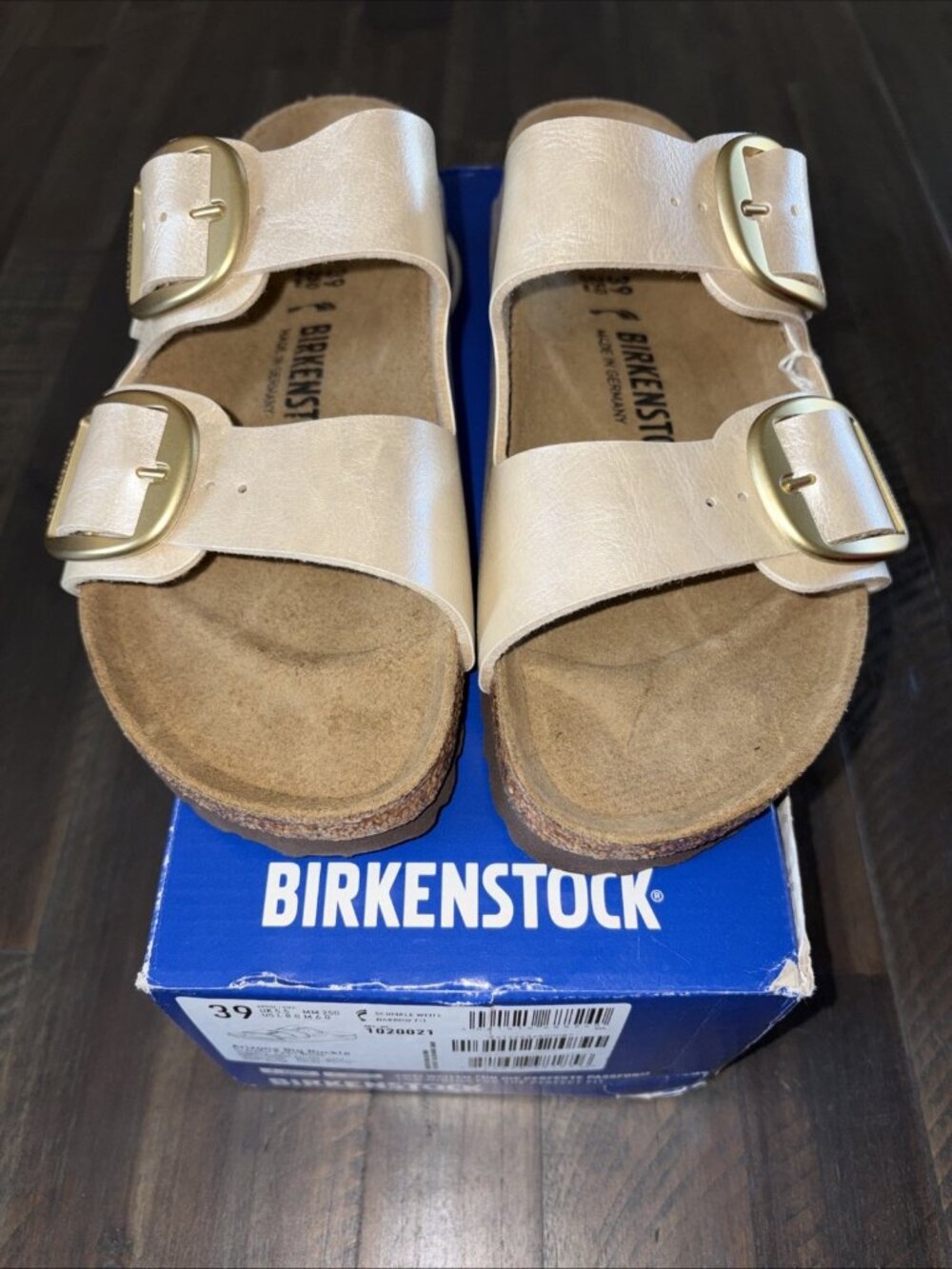 Size 8-8.5 US Women's / EUR 39 Birkenstock Arizona Big Buckle Sandals 1020021